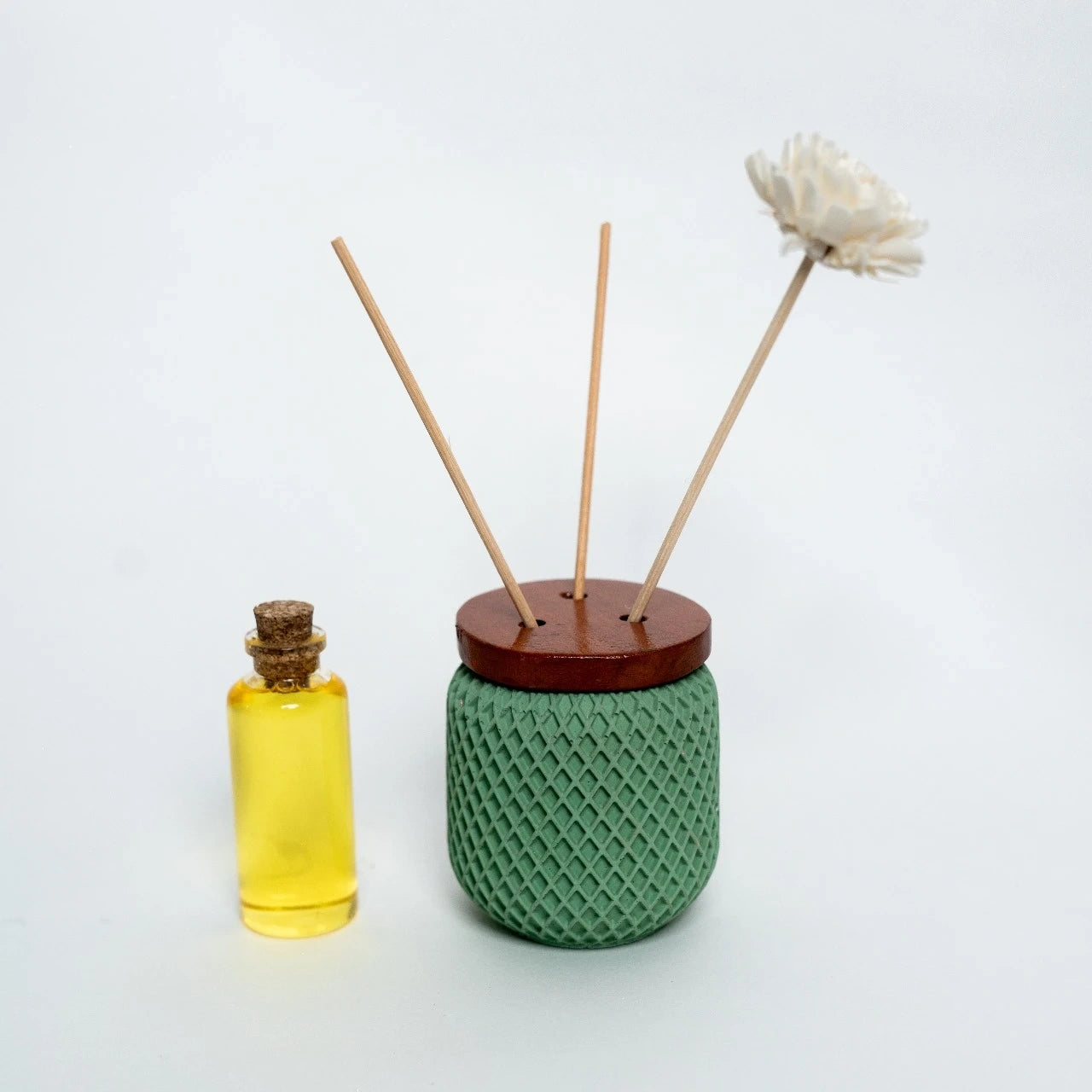 Varyà Reed Diffuser - Long Lasting Aromas with Timeless Design