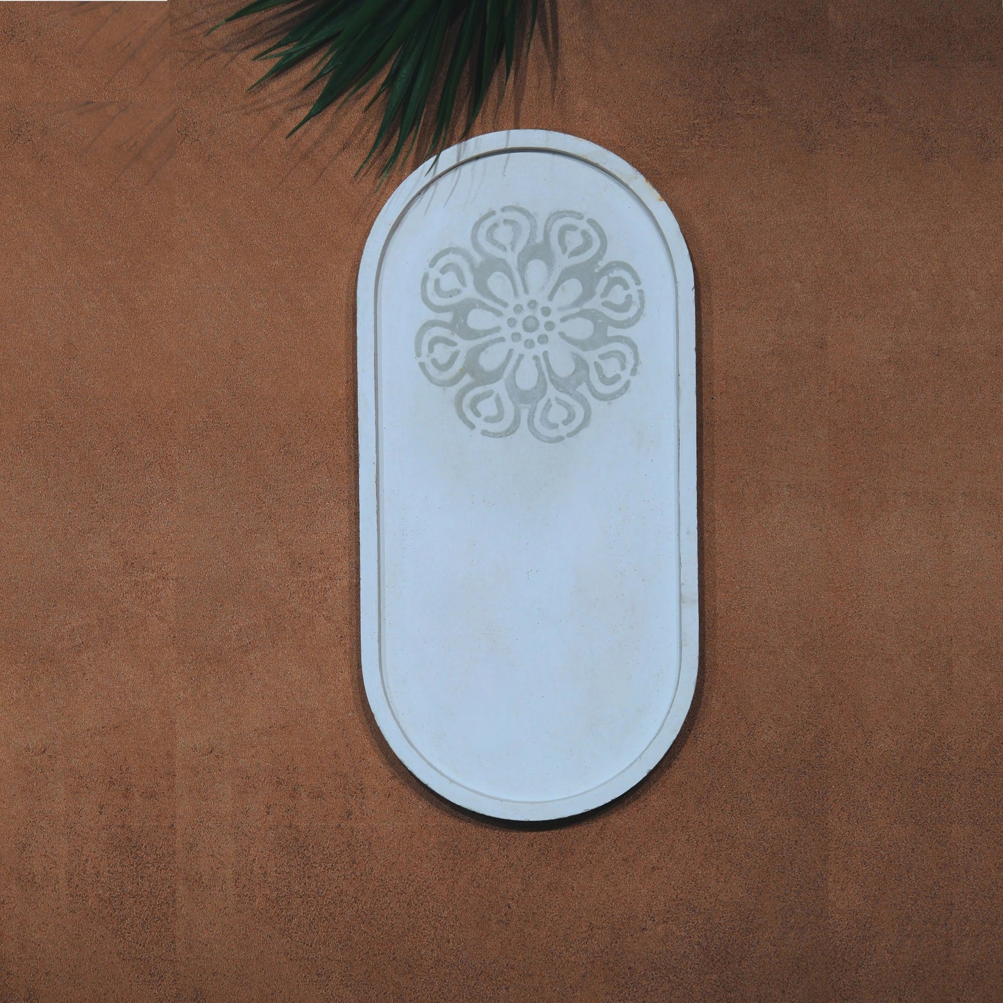 Etagere Grande White: Minimalistic Engraved Tray