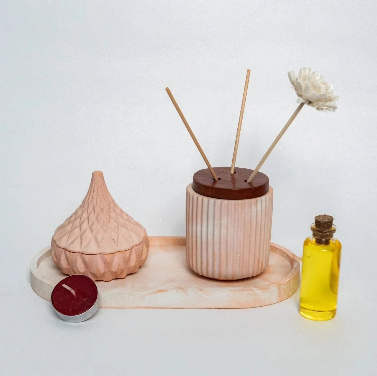 Veda Coral Set (Dore Reed Diffuser, Trinkles Tea-Light Candle with Textured Etagere Tray)