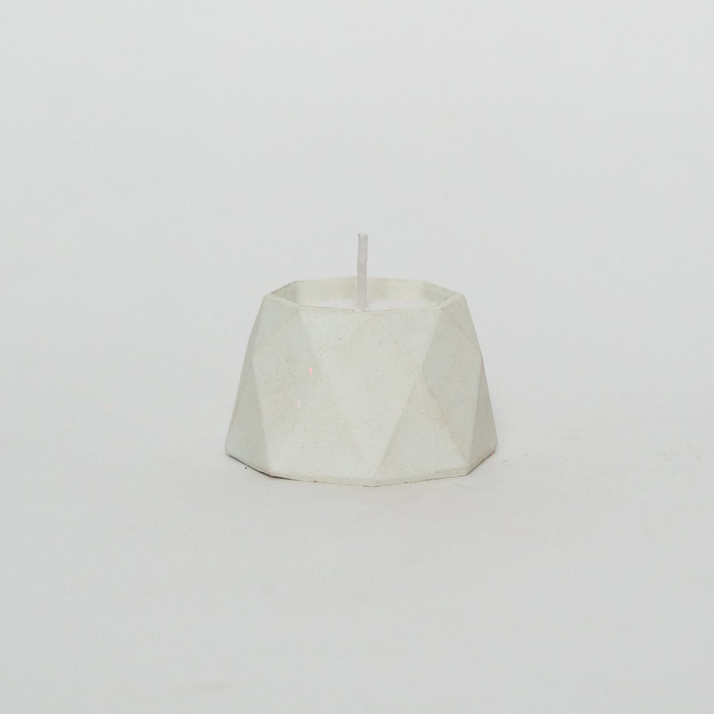 Kapivà Ignite Candle - Radiant Illumination