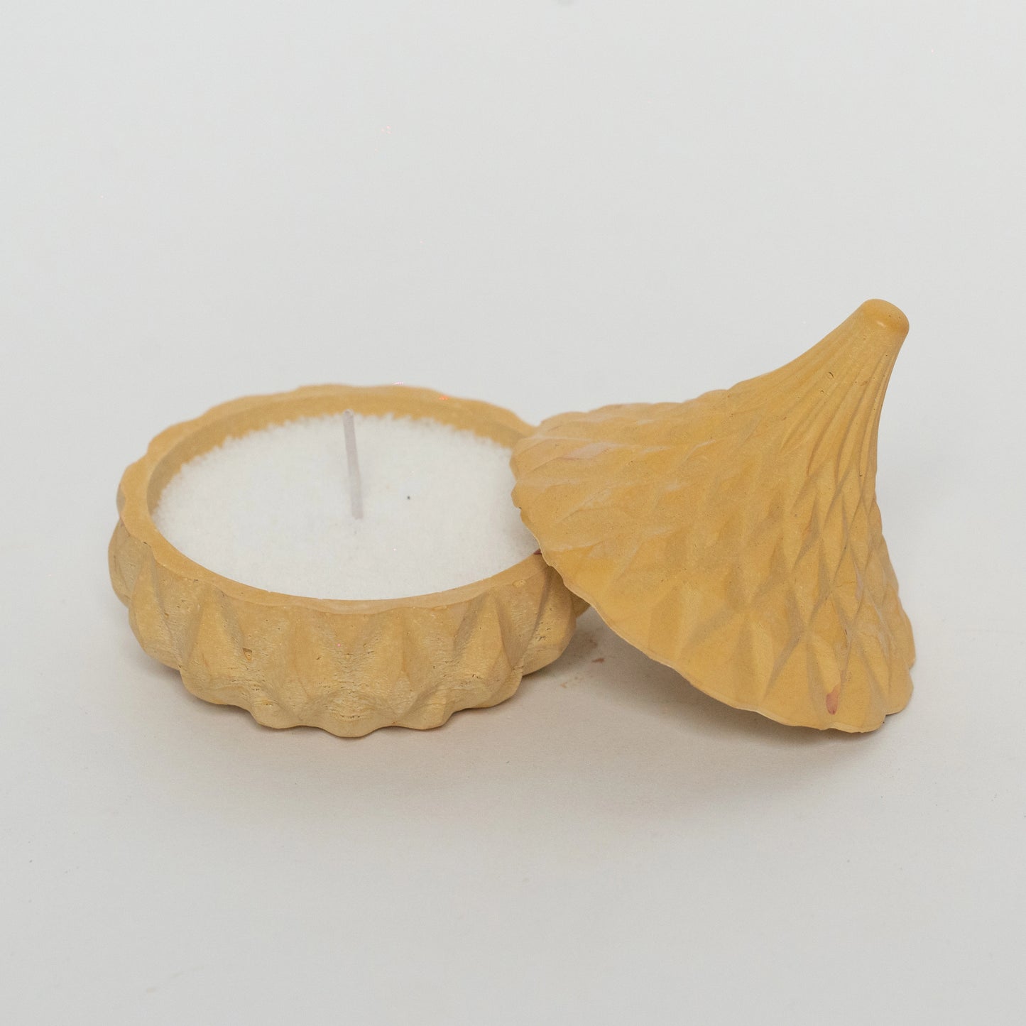 Trinkles Spark Candle - Gleaming Warmth