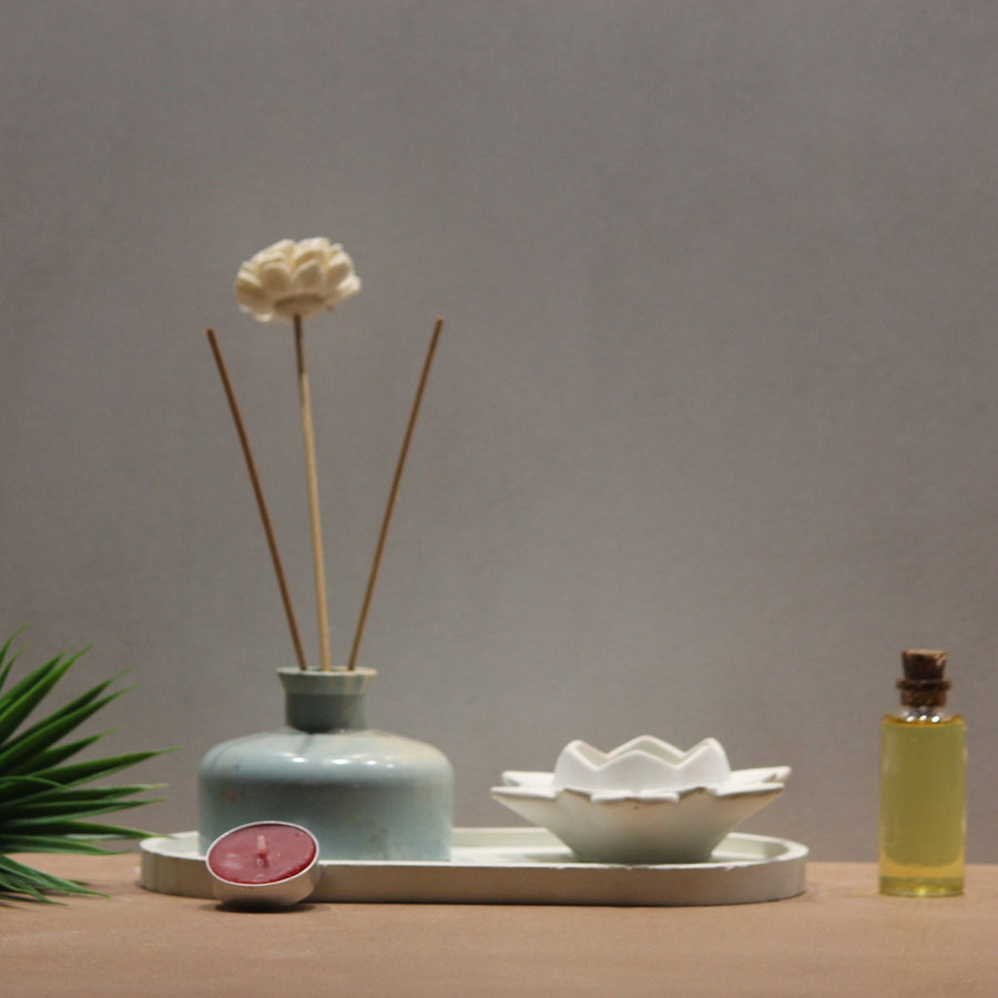 Nirvá Pure Set (Karya Reed Diffuser, Suja Tea - Light Candle with Etagere Engraved Tray) - Pankh by Aurum