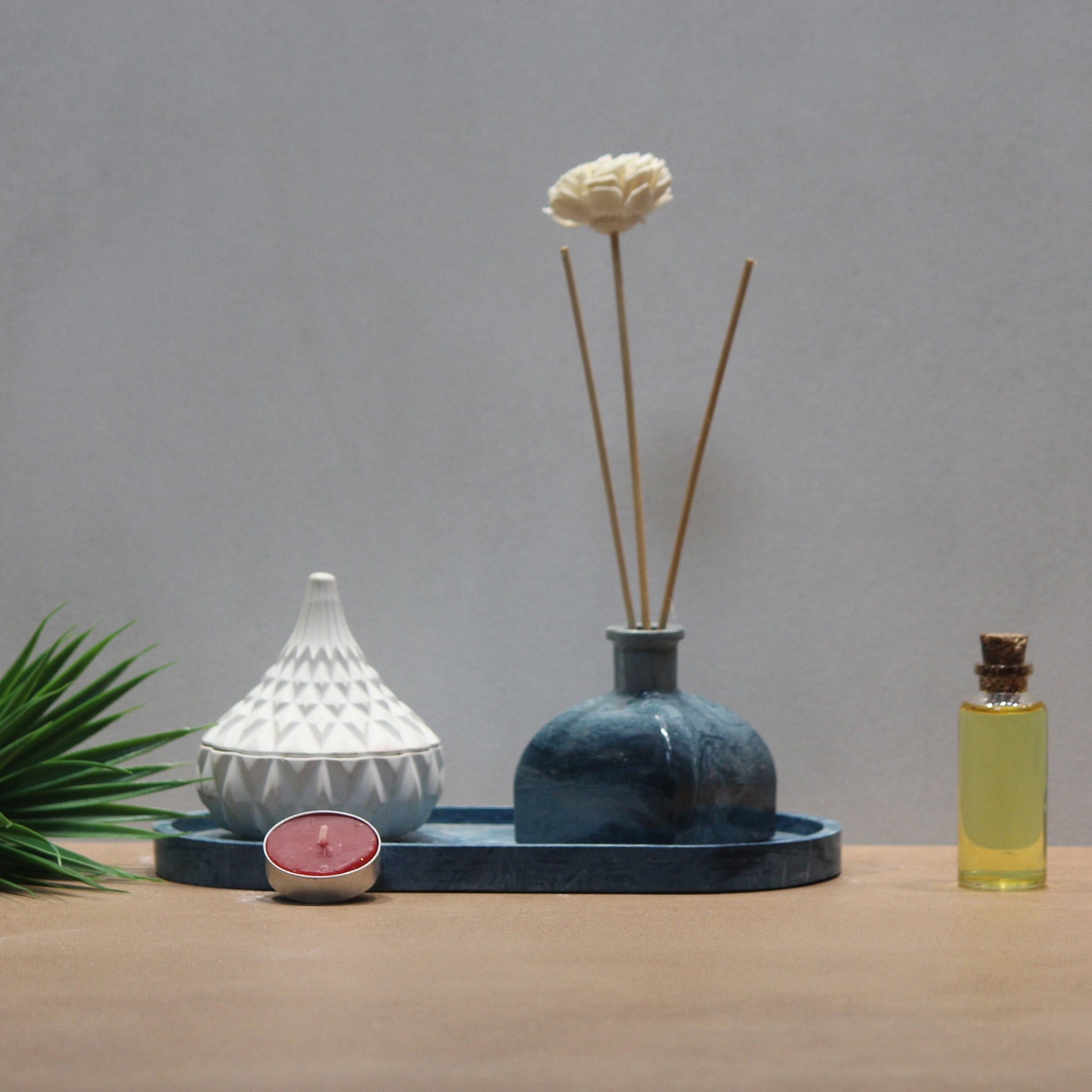 Velorá Luxe Set (Vasa Reed Diffuser, Trinkles Tea - Light Candle with Etagere Engraved Tray) - Pankh by Aurum